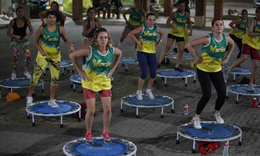 Casimiro de Abreu lança programação com superaula de jump e show musical Casimiro de Abreu lança programação com superaula de jump e show musical